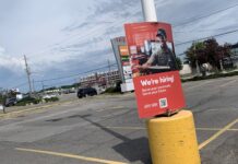 Resilient US job market continues easing trend