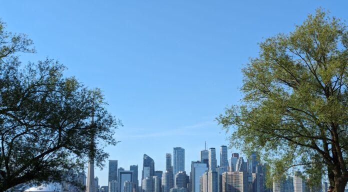 Bank of Canada cuts rate by 0.25 ppts to 4.75%