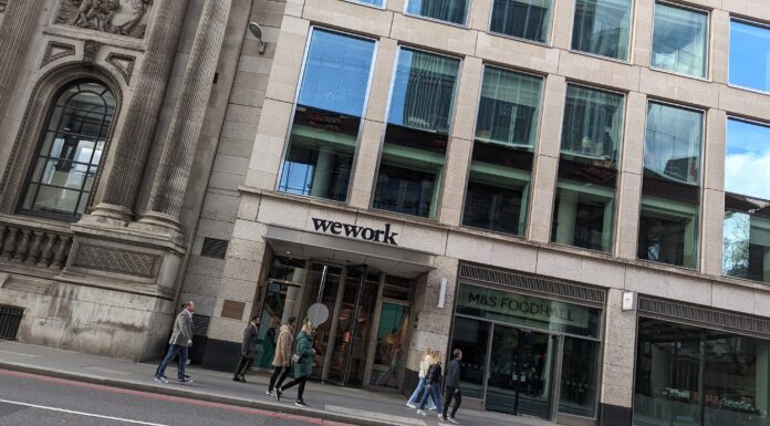 UK sees both unemployment rate, wage growth drop in June