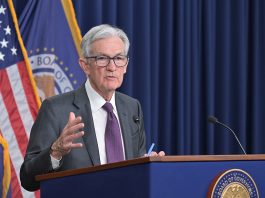 Should Federal Reserve use scenario analysis to handle trade war uncertainty?